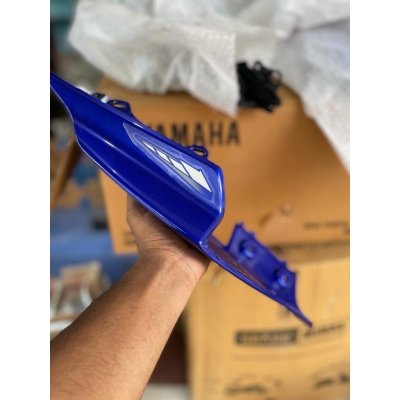 R15 V3 Bs6blue Tail Panel Right Side