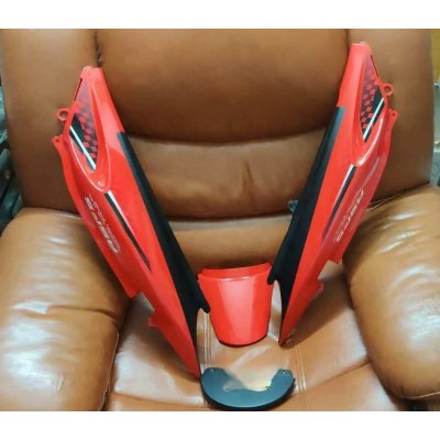 Hero Glamour Tail Panel Red