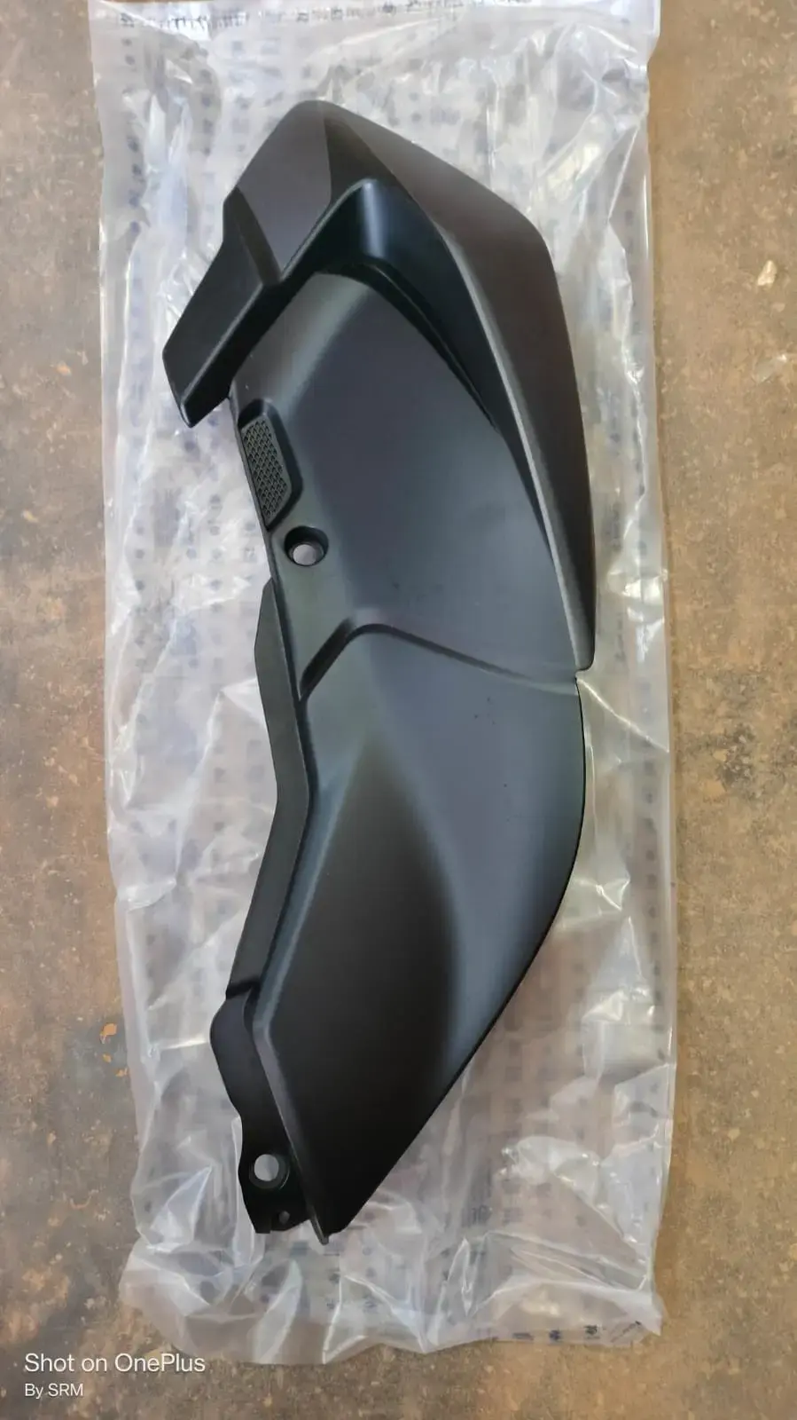 Dominor 400 UG Tank cover LH 56JF8C6D